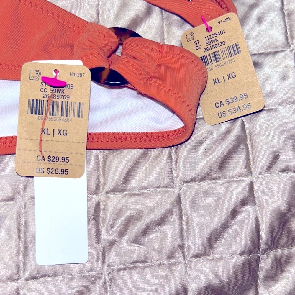 Victoria's Secret PINK Push-Up Triangle
Top V-Front Bikini with Rings Amber Clay - Picture 7 of 10